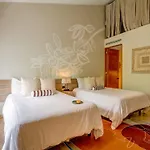 Stylish Luxe Penthouse - Exclusive Gated Community
